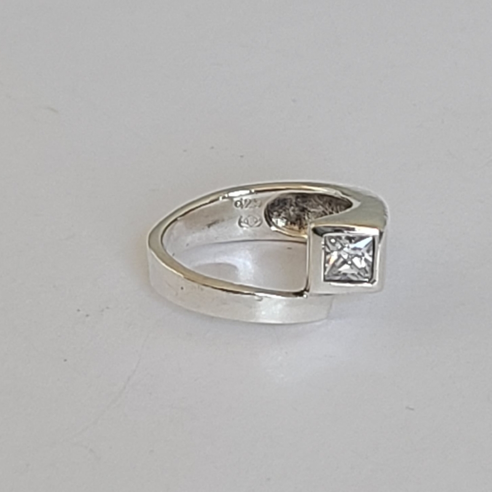 Vintage Boho Asymmetrical Mod Wrap Sterling Silver Princess Cut Crystal Ring